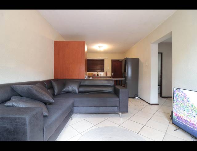 2 BEDROOM APARTMENT FOR SALE IN MONTCLAIR